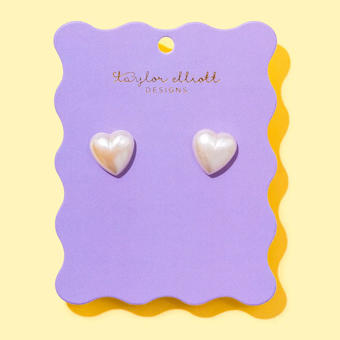 Stud Earrings Pearl Hearts - Meredith