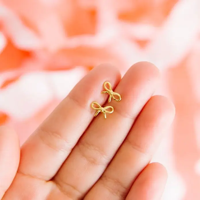 Bow Stud Earrings - Gold